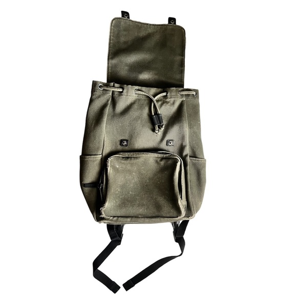Everlane Modern Snap Backpack in distressed army green canvas - Picture 6 of 14
